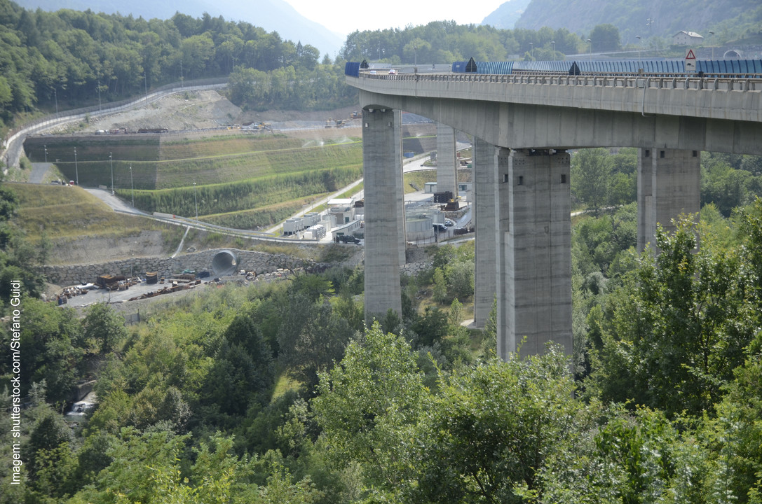 Você está visualizando atualmente Para evitar obras paradas, entidades protestam contra Pregão Eletrônico